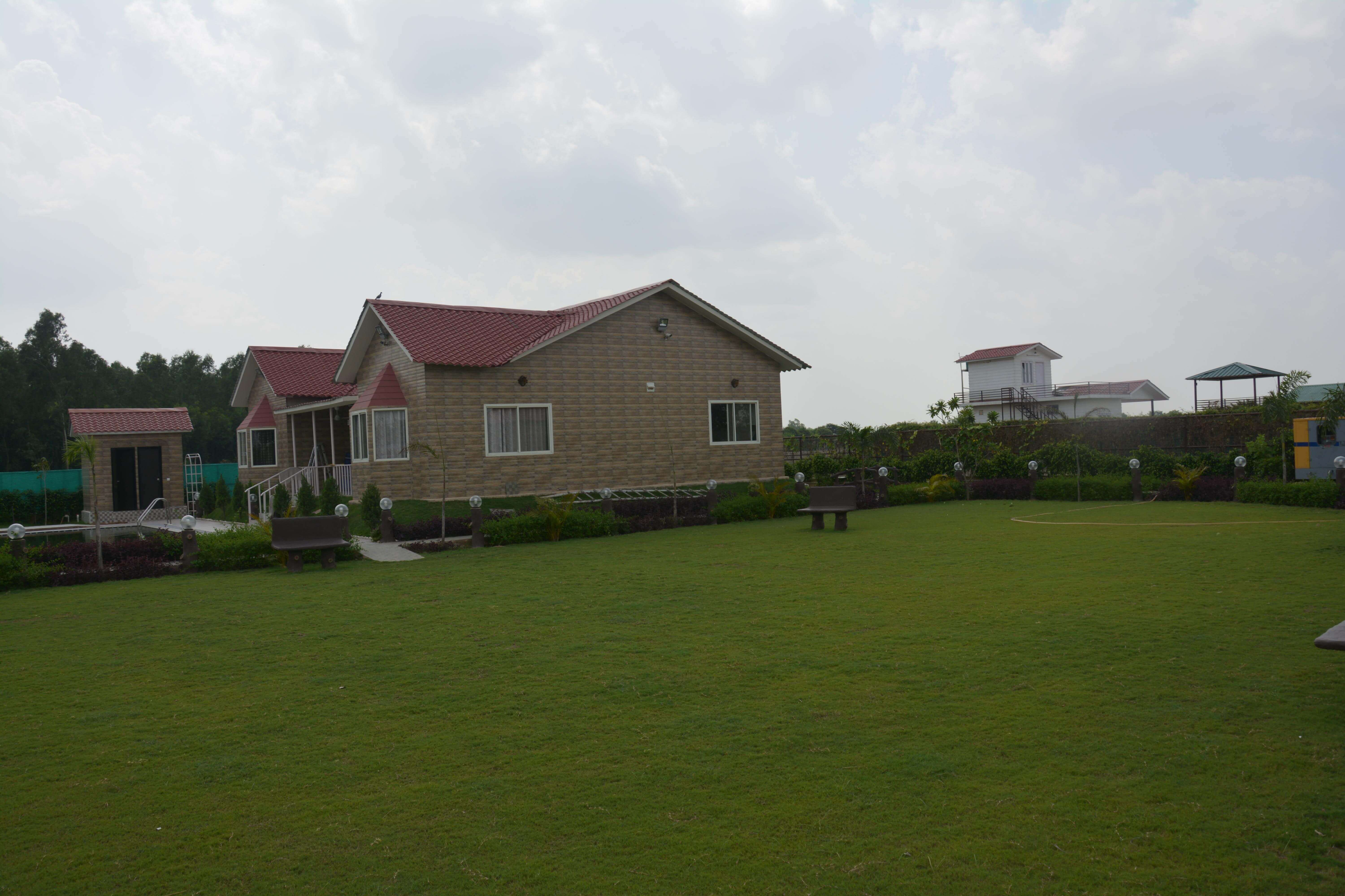 Premium Farmhouses Sector 149